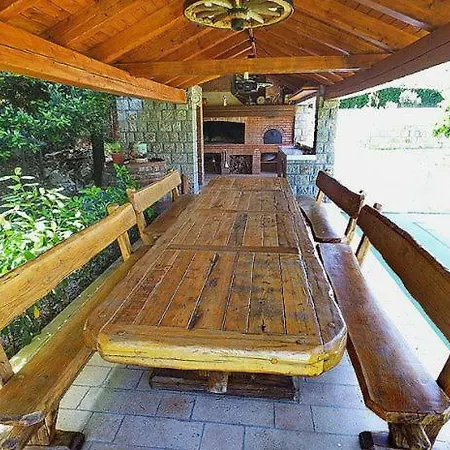 Sleeps 8 Air Con 别墅 *
